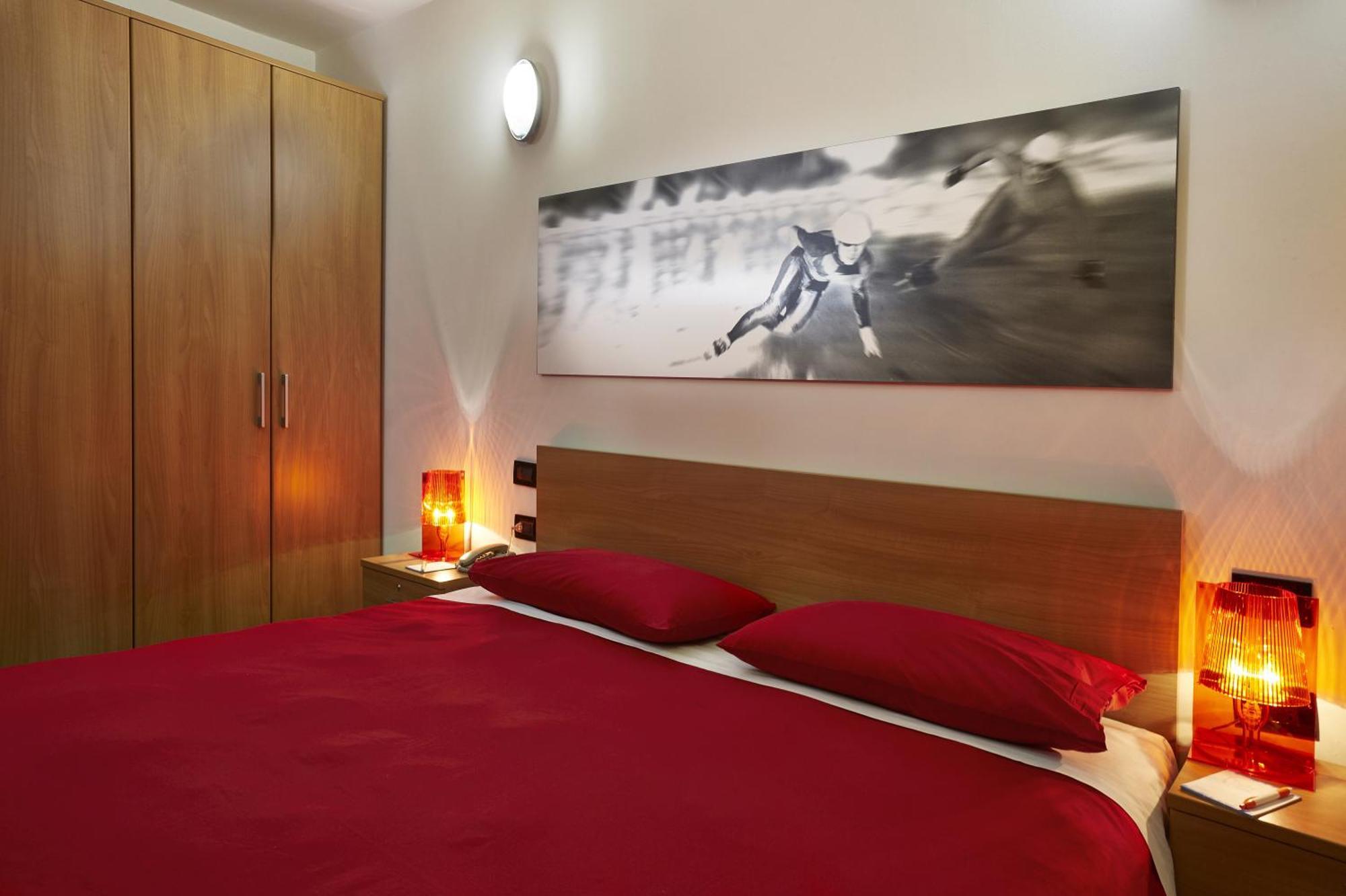 One-Bedroom Apartment Mountain View